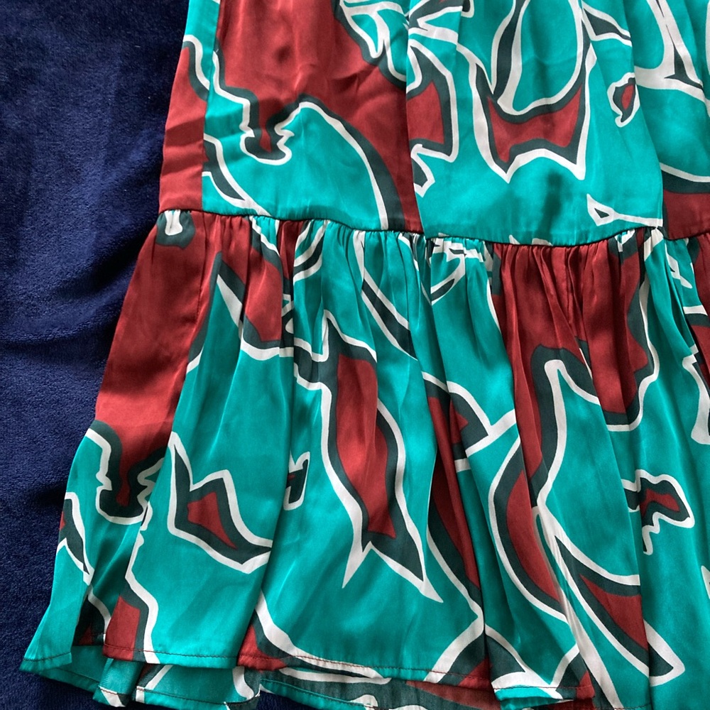 ♥️💙NEW Floral Teal and Maroon Skirt - Picture 3 of 5